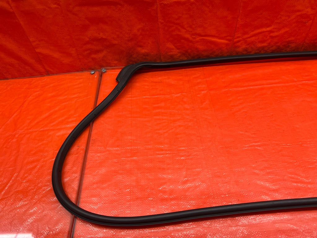 09 14 ACURA TSX   DRIVER LEFT REAR DOOR   WEATHER STRIP TRIM SEAL GASKET OEM 1687