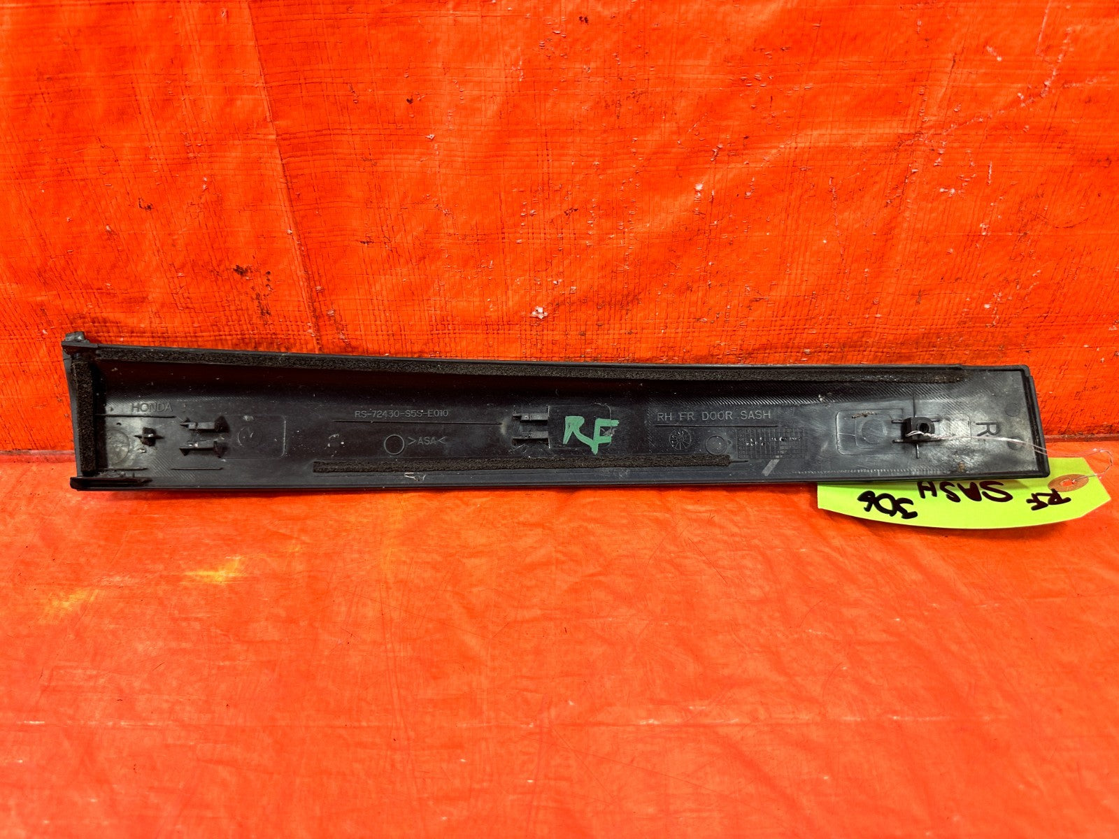 02 05 HONDA CIVIC SI EP3 HATCH   RIGHT DOOR SASH TRIM MOLDING STRIP B PILLAR OEM2