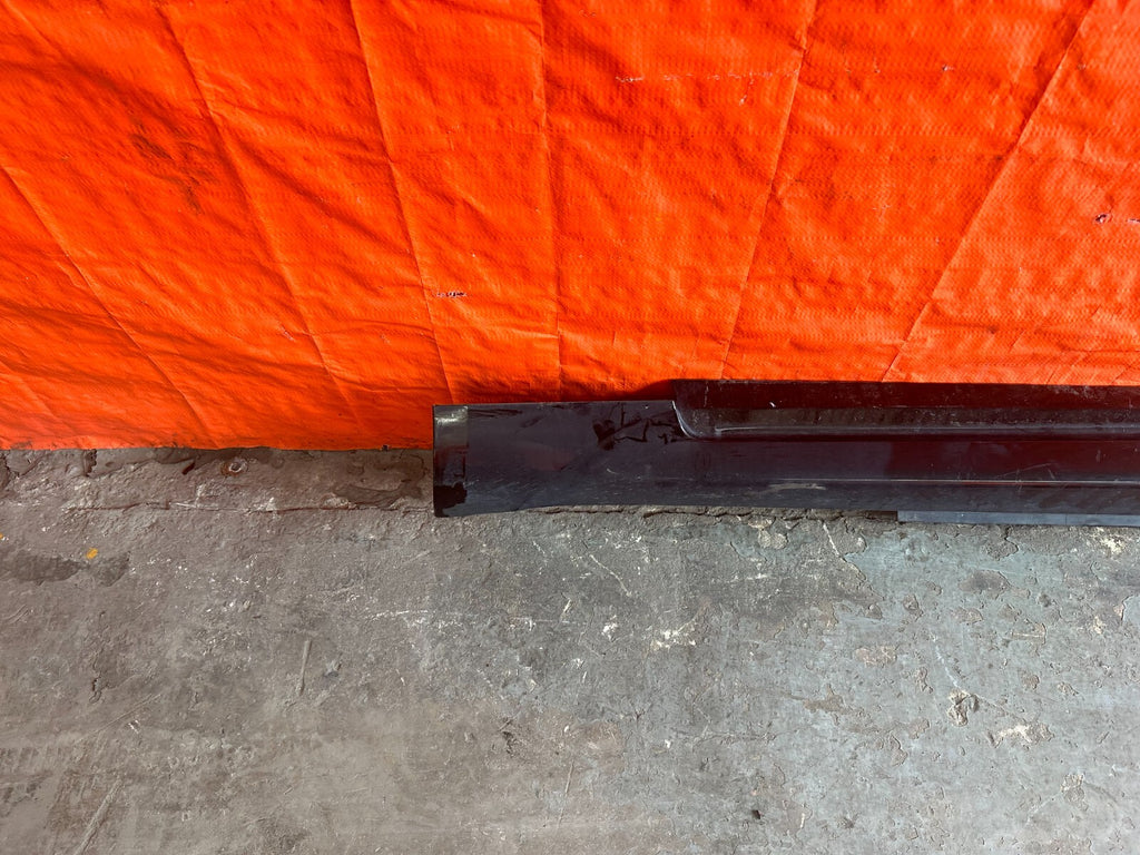 09 13 INFINITI G37 CONVERTIBLE   DRIVER LEFT SIDE SKIRT ROCKER MOLDING OEM #2326