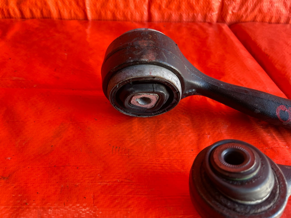 2007 BMW 335i   AWD MODELS ONLY   PASSENGER RIGHT FRONT   LOWER CONTROL ARM SET8