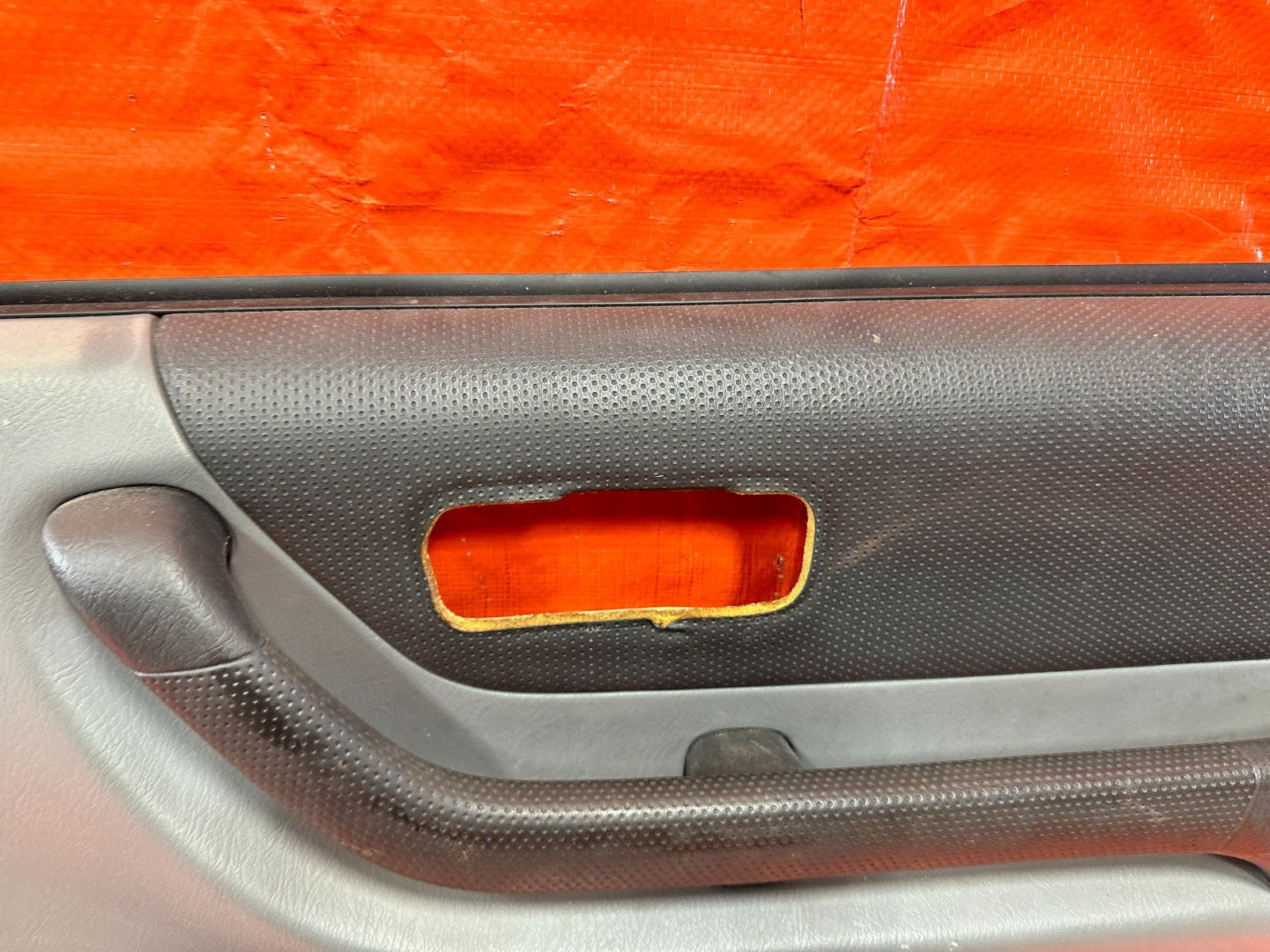 97 98 HONDA CR V CRV PASSENGER RIGHT FRONT DOOR PANEL CARD INSERT LINING OEM 3012