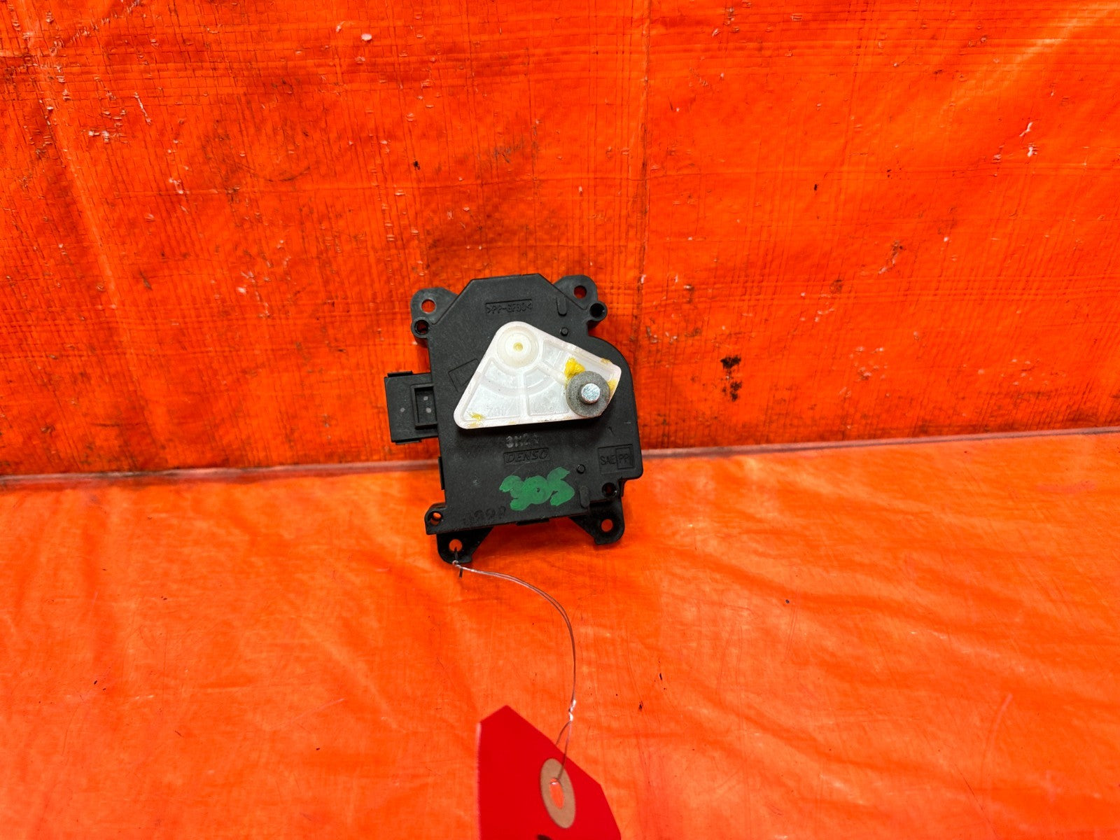 04 14 ACURA TSX   AC FLAP VENT ACTUATOR   PART # 113800 2320   OEM #3053