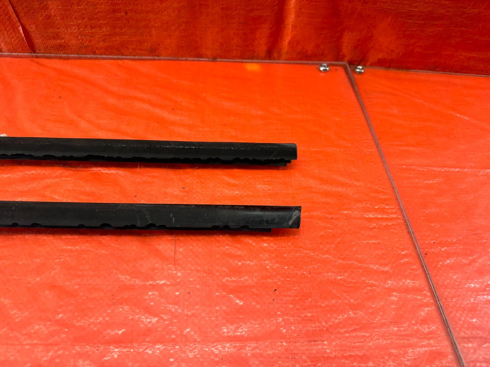 92 93 HONDA CIVIC COUPE HATCH EXTERIOR DOOR WINDOW GLASS TRIM SET LEFT RIGHT 2351