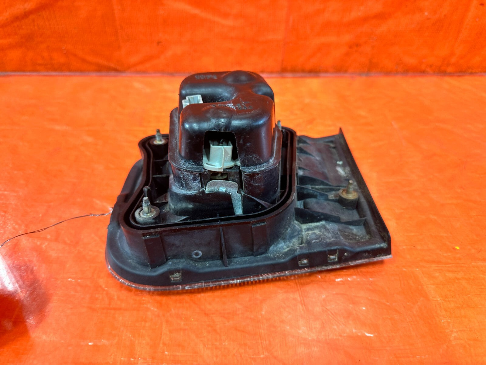 99 00 HONDA CIVIC COUPE   DRIVER LEFT   INNER TRUNK TAIL LIGHT LAMP OEM #1245