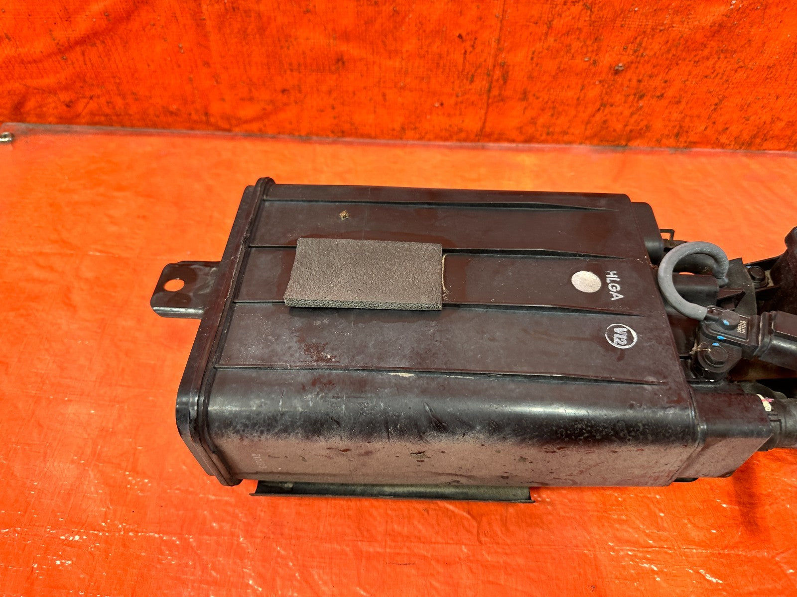 12 14 HYUNDAI GENESIS COUPE BK2 2.0L FUEL VAPOR CHARCOAL EVAP TANK CANISTER 3258