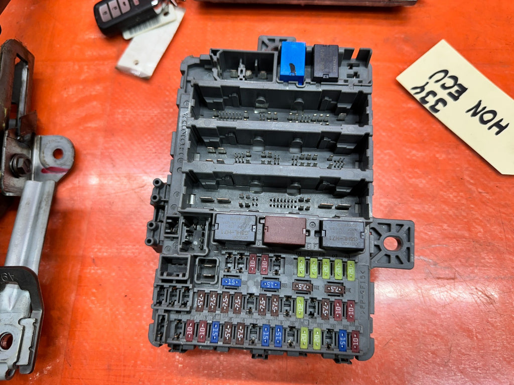 13 15 HONDA CIVIC SI 2.4L ECU FUSE BOX IGNITION SWITCH IMMOBILIZER KEY SET 33411