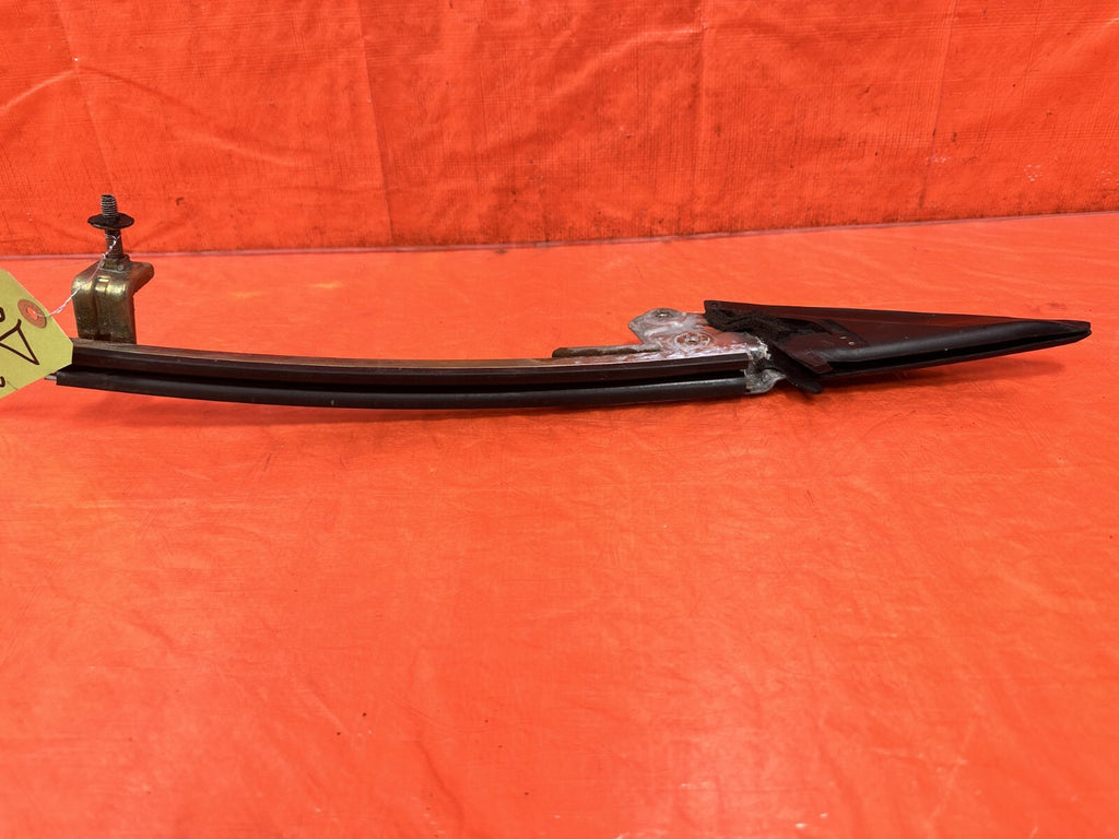 00 09 HONDA S2000   PASSENGER RIGHT WINDOW GLASS SASH   OEM FACTORY #2906
