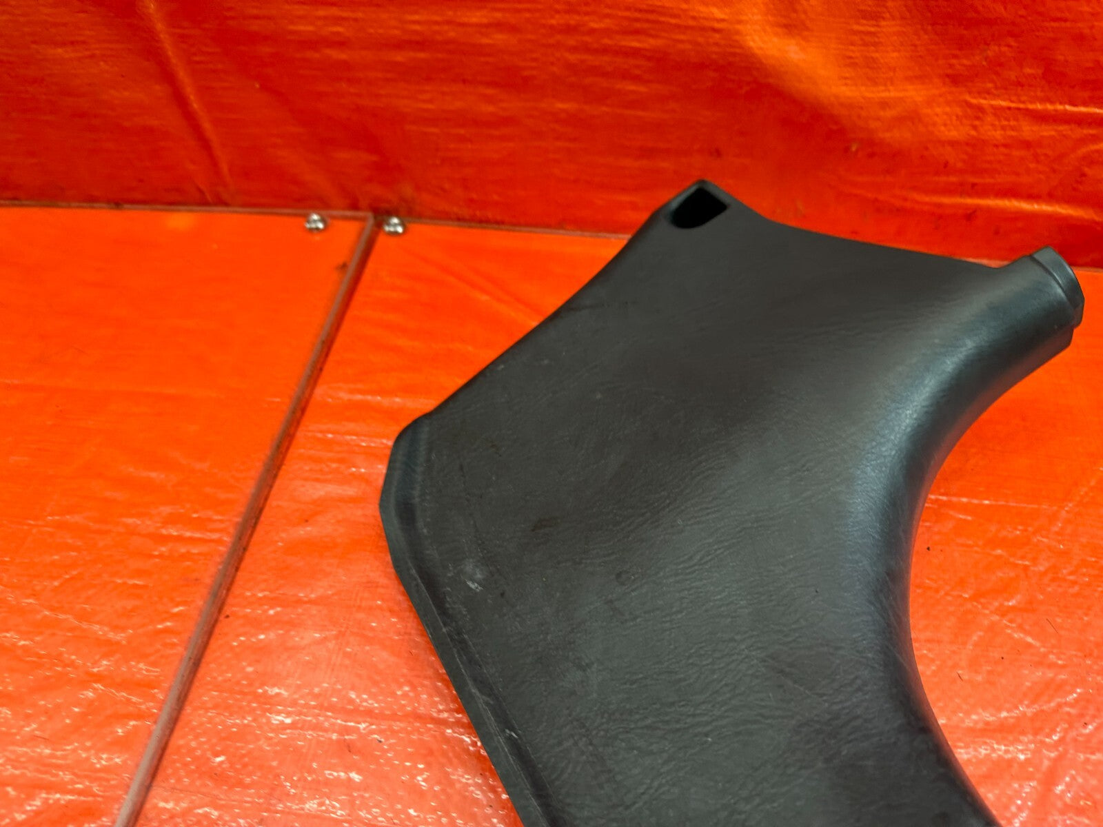 02 03 HONDA CIVIC SI EP3 HATCHBACK   KICK PANEL   PASSENGER RIGHT SIDE   OEM 2165