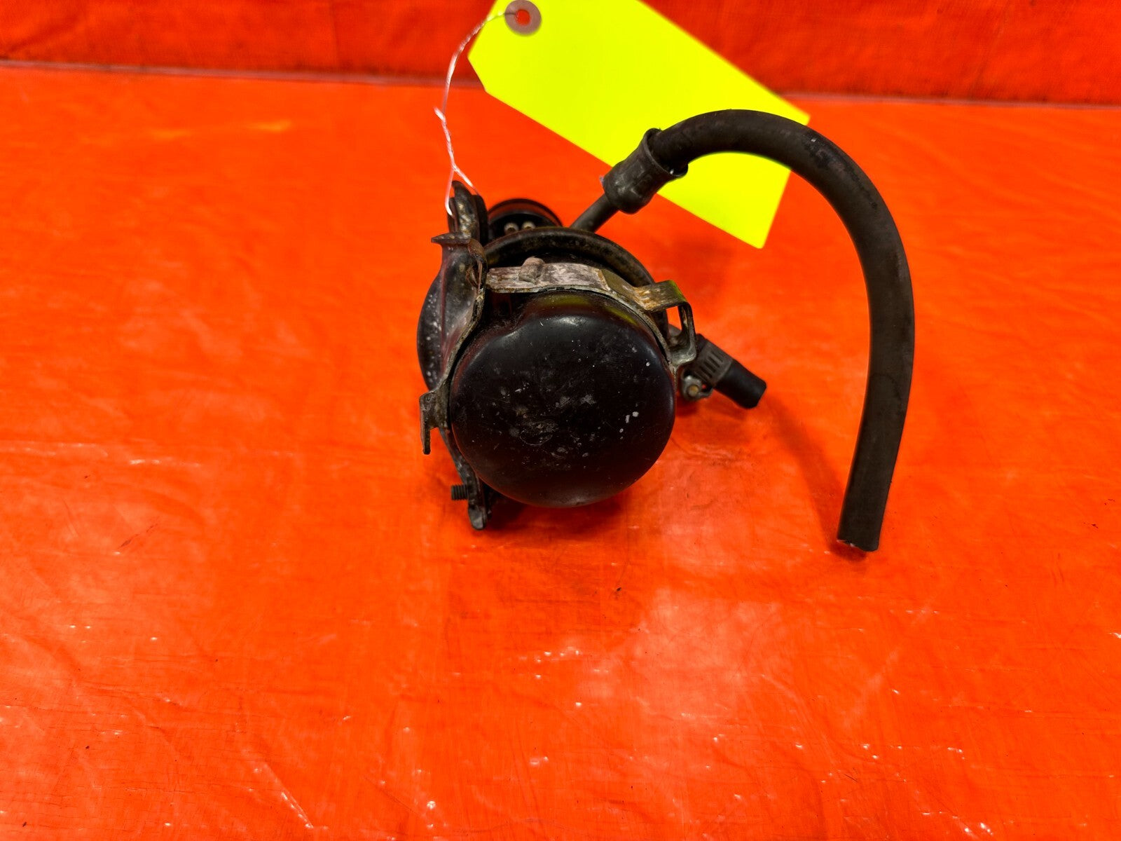 88 91 HONDA CRX   FUEL FILTER MOUNTING BRACKET W/ FILTER   OEM FACTORY #2775