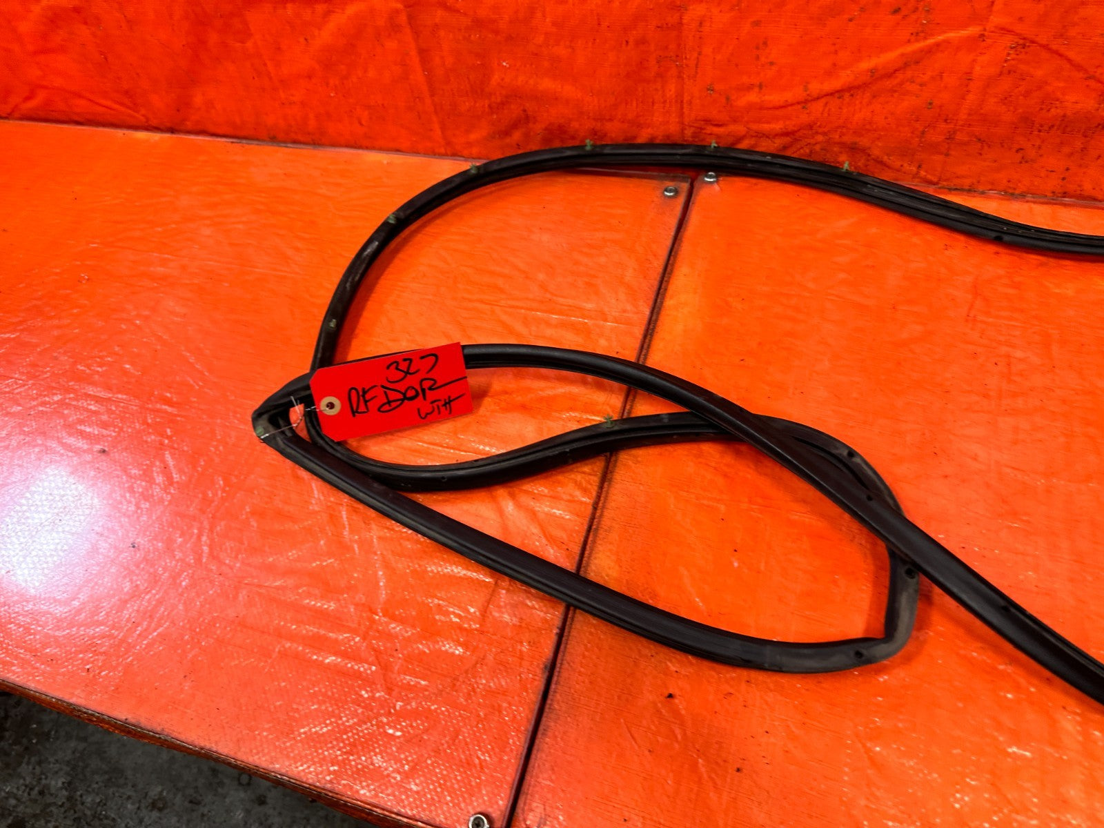 92 95 HONDA CIVIC   2D COUPE   RIGHT FRONT   DOOR WEATHER STRIP   OEM #3276