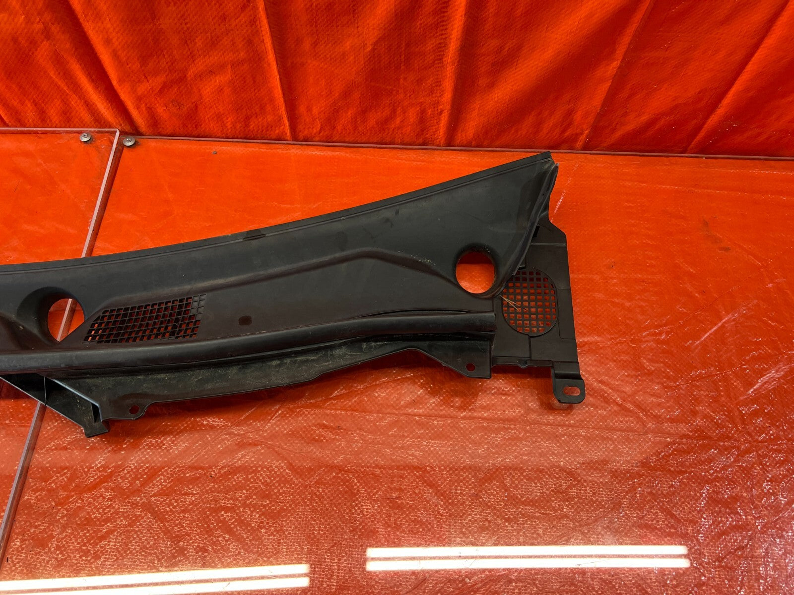 14 20 INFINITI Q50 Q60   WINDSHIELD WIPER COWL TRIM PLASTIC   OEM FACTORY #1143