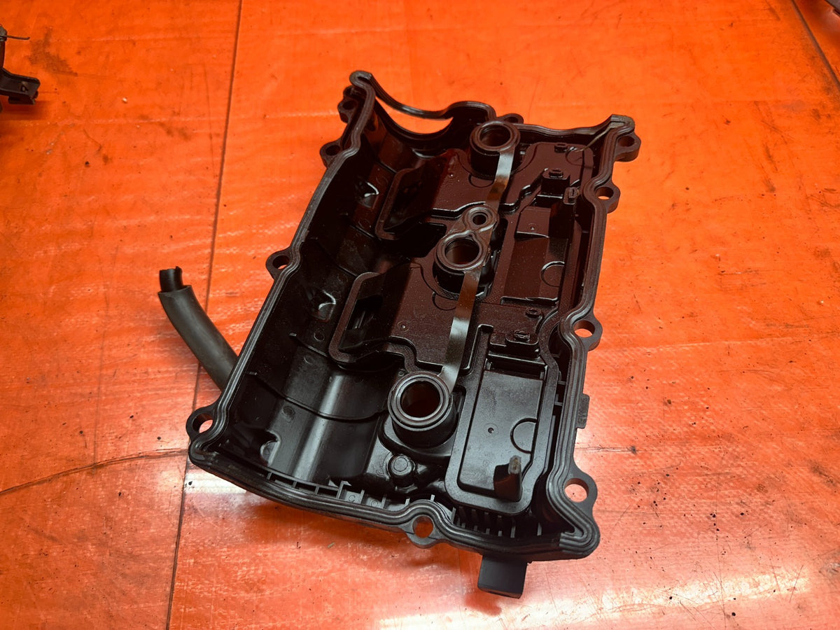 14-15 INFINITI Q50 3.7L AWD VQ37VHR DRIVER LEFT ENGINE VALVE COVER BARE TUBE OEM14