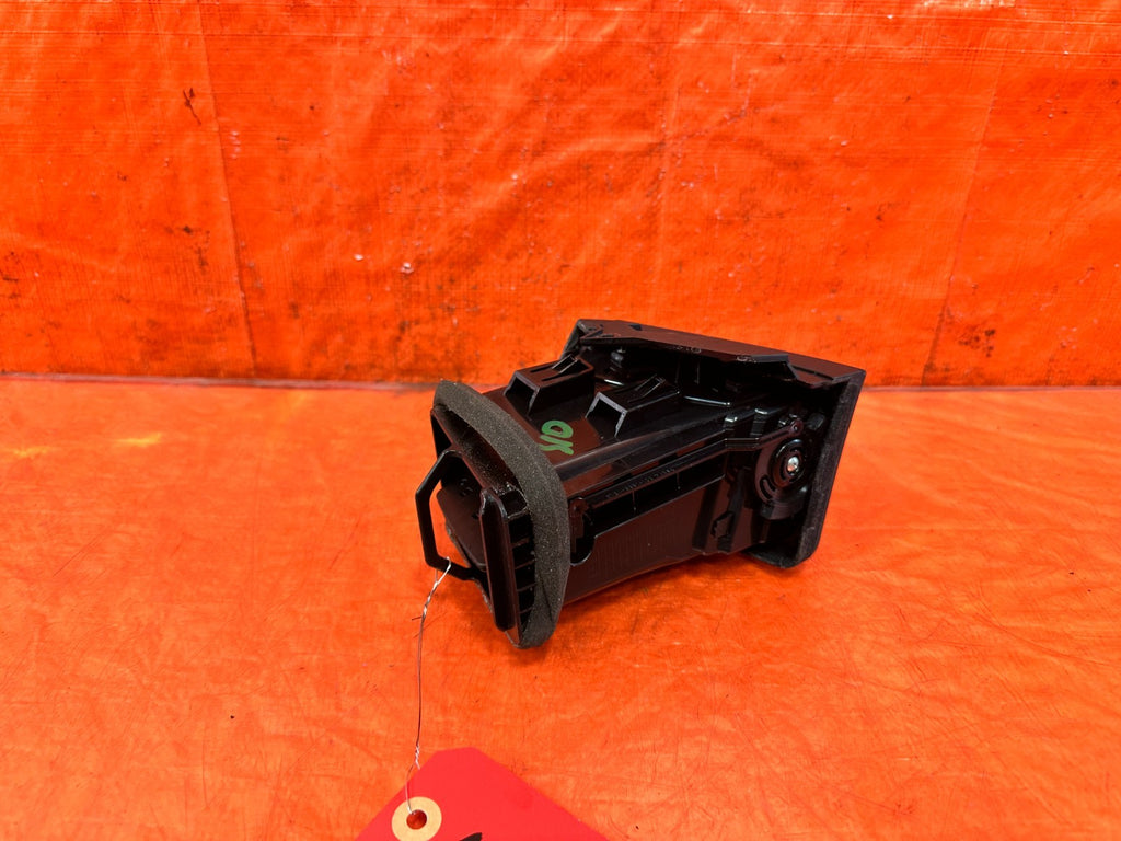 09 15 INFINITI G37 CONVERTIBLE   DRIVER LEFT AC AIR CONDITIONING VENT L LH   OEM3