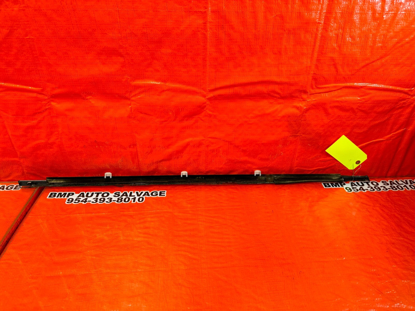 08 12 HONDA ACCORD SEDAN   PASSENGER RIGHT REAR EXTERIOR GLASS TRIM   OEM 2515