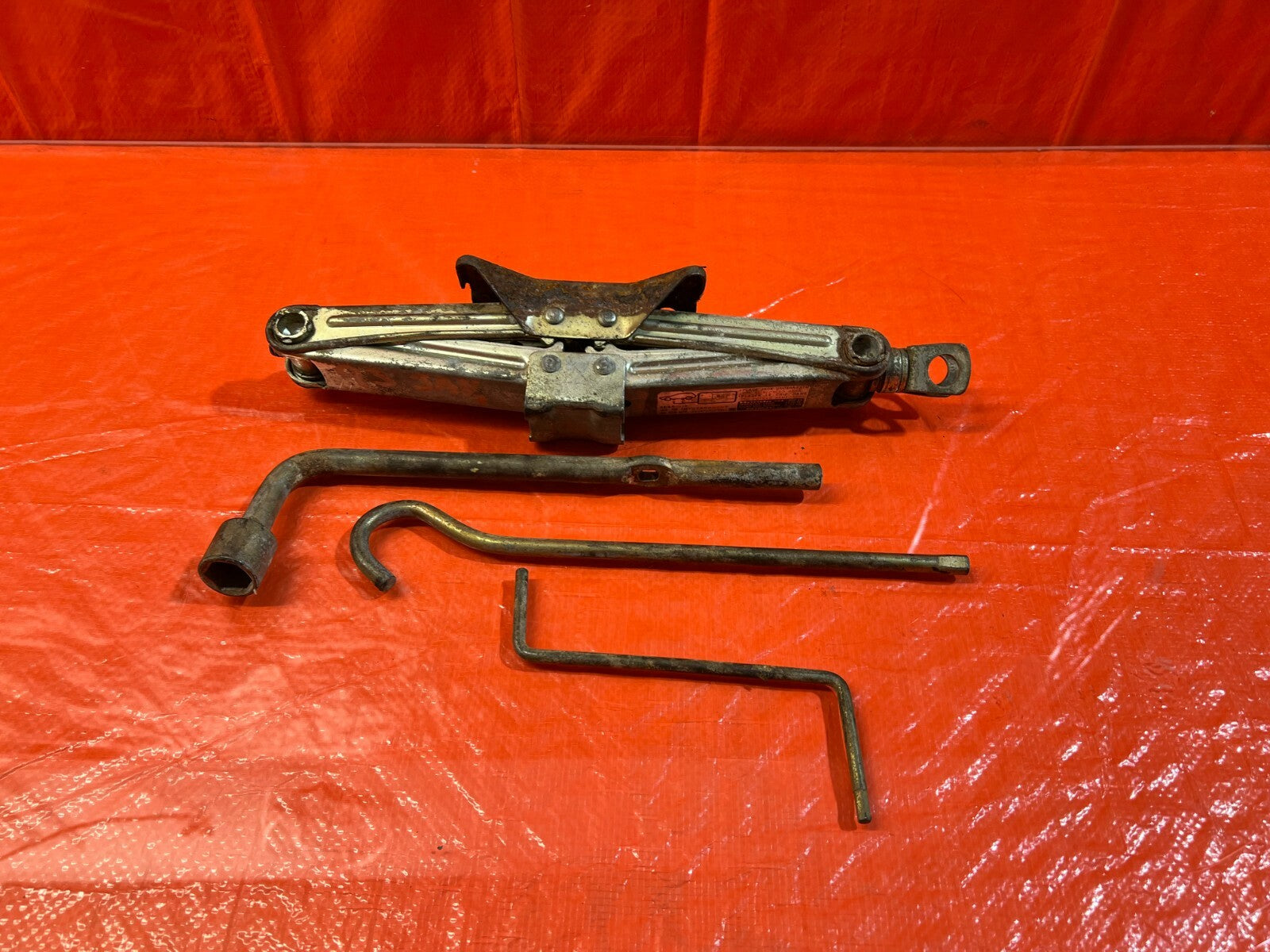02 06 ACURA RSX BASE & TYPE S EMERGENCY SPARE TIRE TOOL KIT TOOLS JACK OEM #938