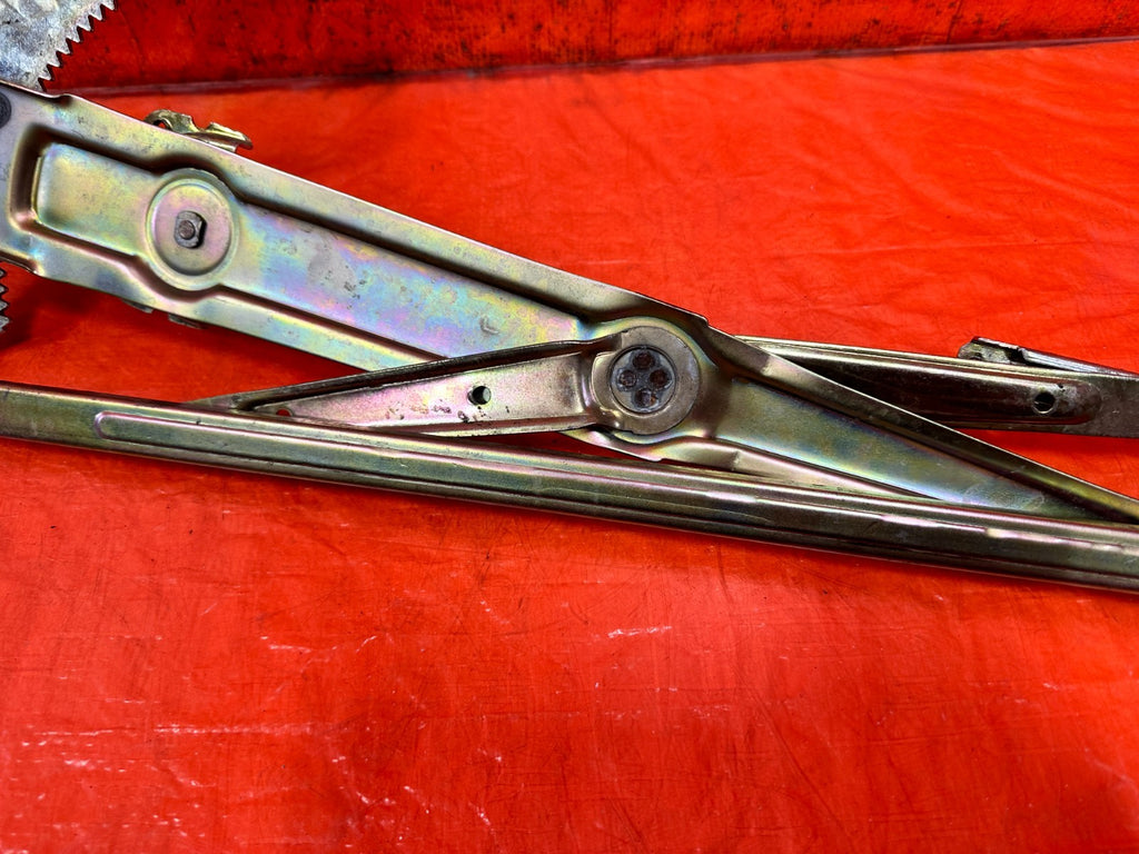 96 00 HONDA CIVIC COUPE   LEFT WINDOW REGULATOR   NON POWER   MANUAL   OEM 319  9