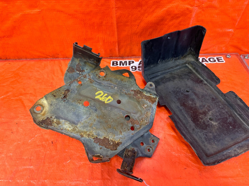 06 11 HONDA CIVIC   BATTERY TRAY AND PLASTIC COMBO   OEM OE #2603