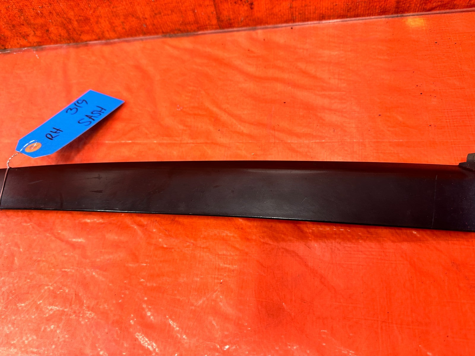 96 00 HONDA CIVIC COUPE   PASSENGER RIGHT FRONT DOOR SASH TRIM MOLDING   OEM 3192
