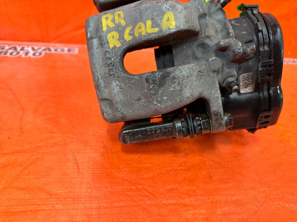 14 19 MERCEDES BENZ CLA 250   FWD   PASSENGER RIGHT REAR BRAKE CALIPER   OEM 22