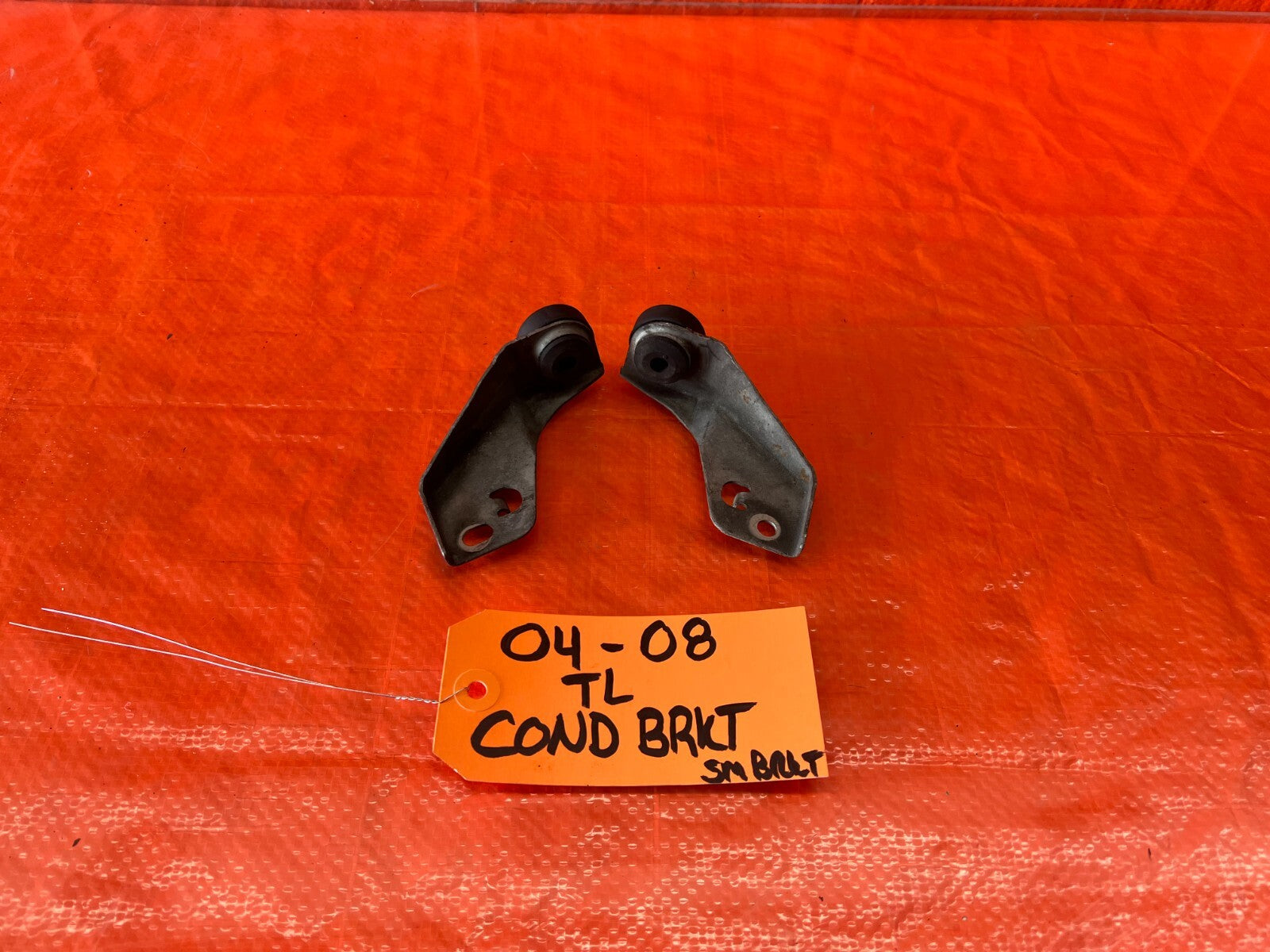 04 08 ACURA TL   CONDENSER MOUNTING BRACKET SET   LEFT & RIGHT   OEM FACTORY 1370