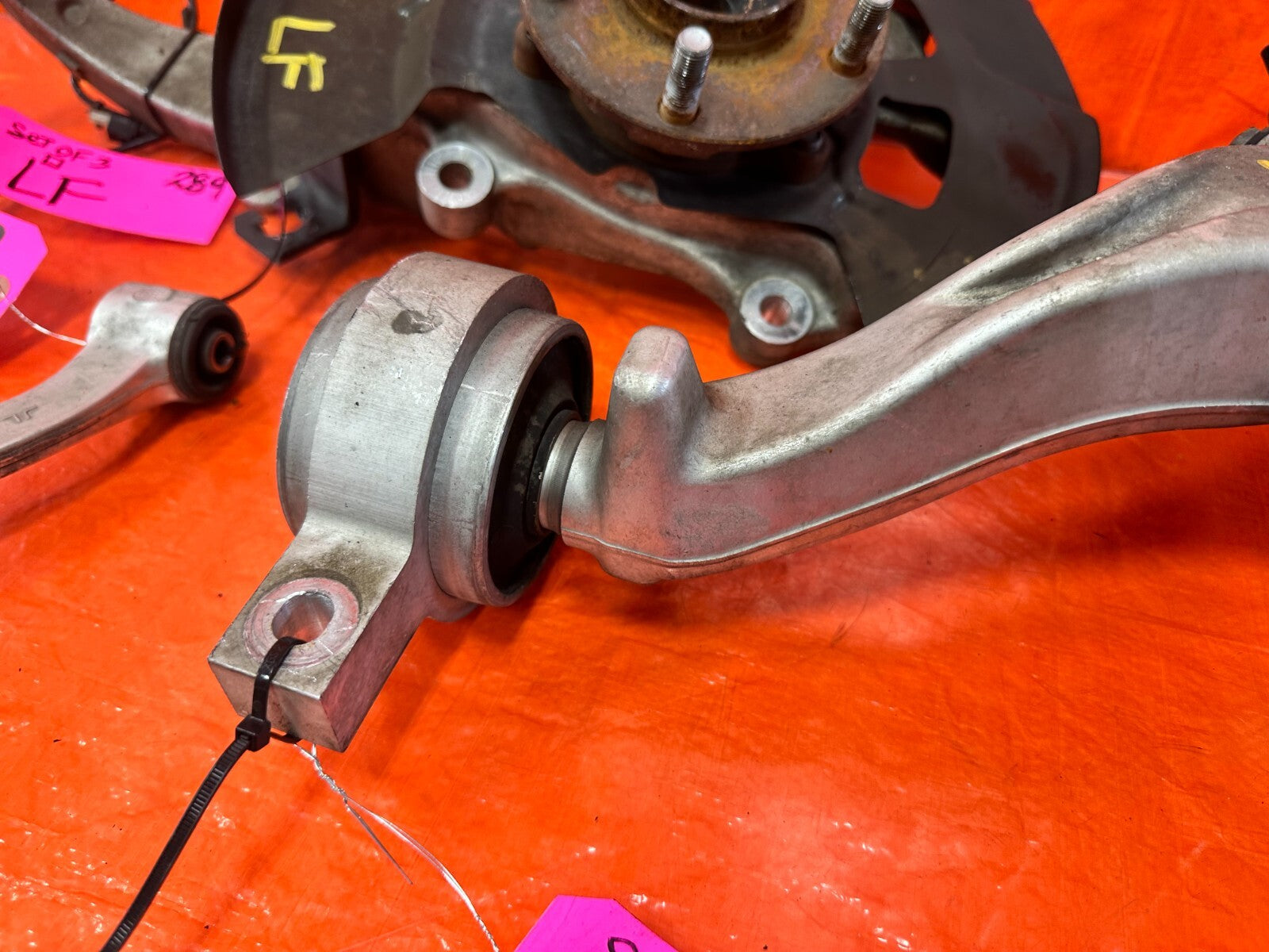 14 20 INFINITI Q50 DRIVER LEFT FRONT SPINDLE KNUCKLE W/ UPPER LOWER ARMS OEM 2896