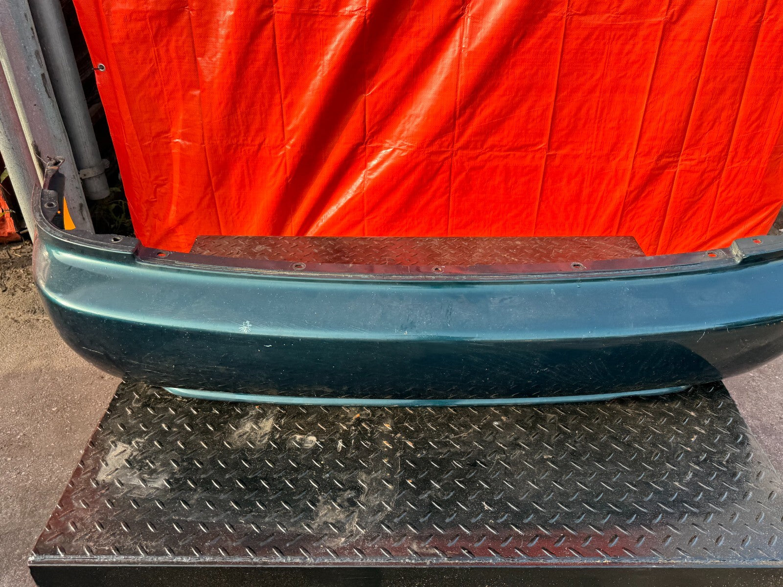 93 96 HONDA DEL SOL   REAR BUMPER COVER   WHITE COLOR   SCUFFS   OEM #2954
