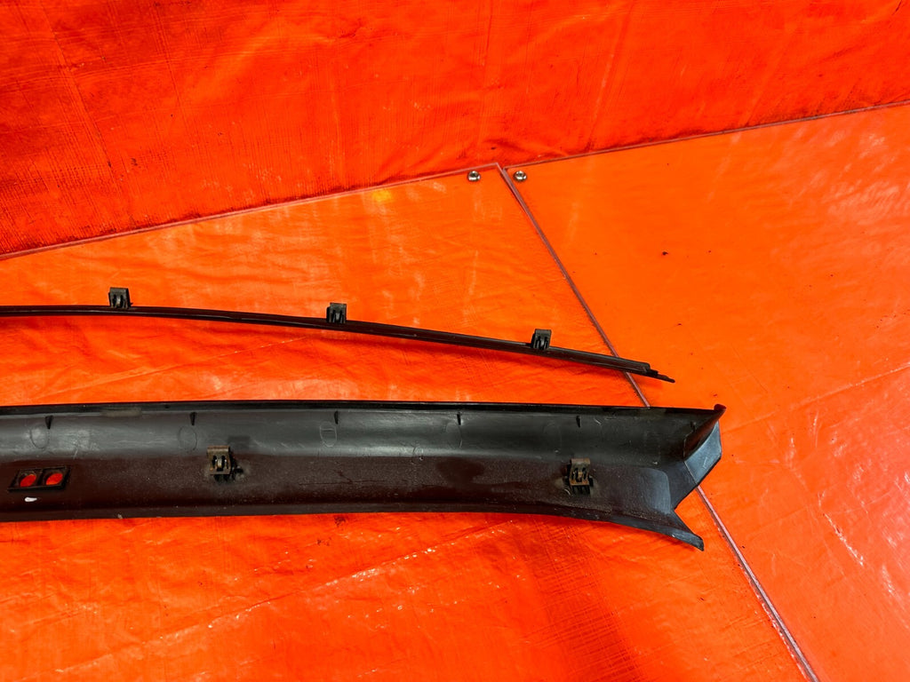 88 91 HONDA CRX DX   LEFT & RIGHT REAR A PILLARS   BLACK COLOR   OEM #27710