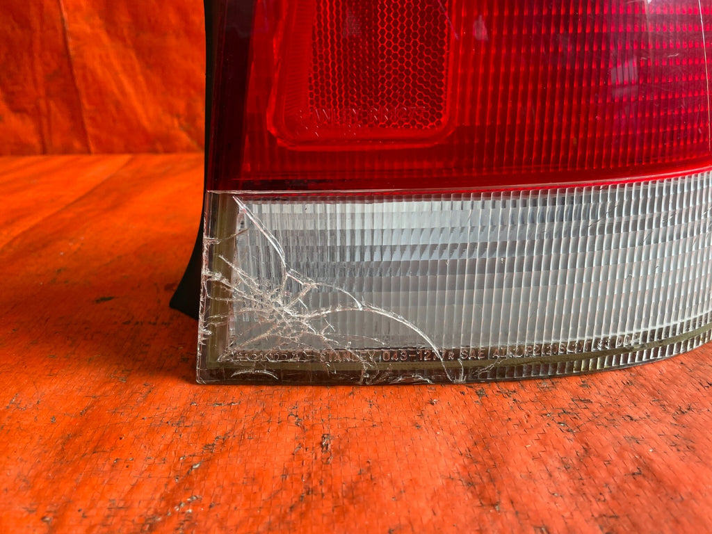 96 00 HONDA CIVIC EX COUPE   PASSENGER RIGHT TAIL LIGHT LAMP   OEM   FLAW FLAW1