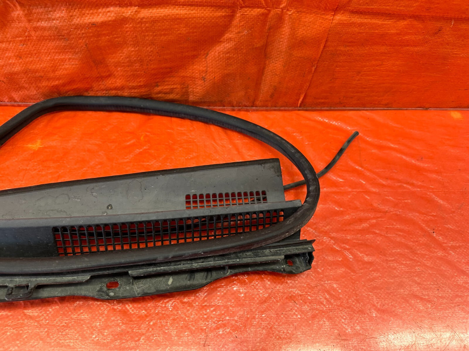 04 08 ACURA TL   WIPER COWL TRIM   PASSENGER RIGHT SIDE   OEM FACTORY #2345
