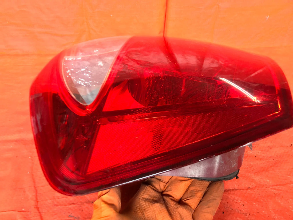 OEM 2007 2008 2009 KIA SPECTRA 5DR HATCHBACK DRIVER LEFT TAIL LIGHT LAMP 07 084