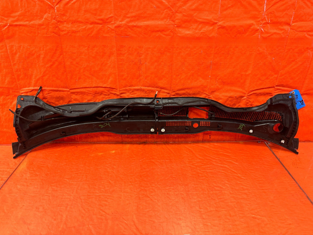 04-05 ACURA TSX - WINDSHIELD WIPER COWL TRIM PLASTIC - OEM FACTORY #3046