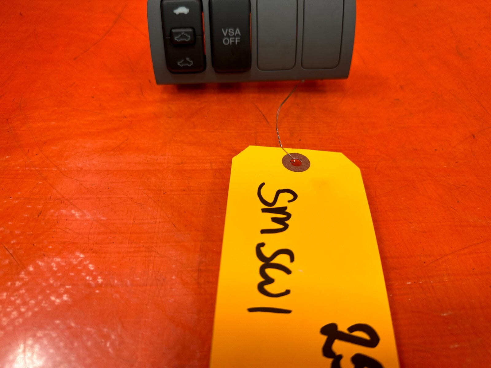 04 05 ACURA TSX   VEHICLE STABILITY ASSIST & SUNROOF SWITCH W/ BEZEL   OEM #2557