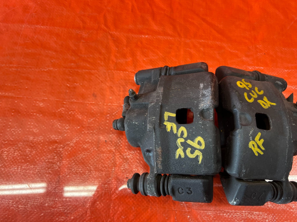 93 94 HONDA DEL SOL S   FRONT BRAKE CALIPER SET   LEFT & RIGHT CALIPERS   OEM OE6