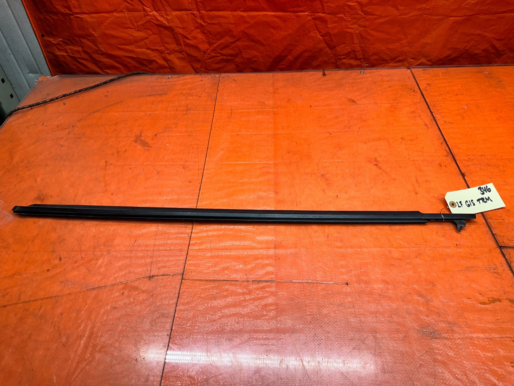 03-08 NISSAN 350Z 2D DRIVER LEFT DOOR WINDOW GLASS MOULDING TRIM OEM #3460