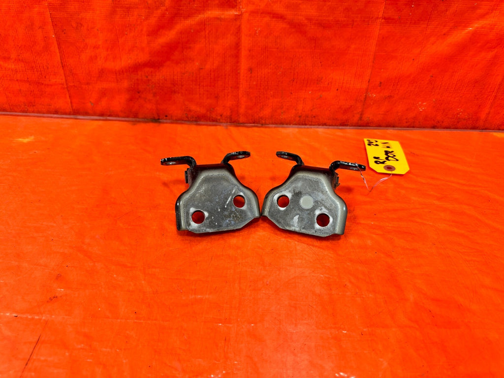 FRS BRZ & 86   PASSENGER RIGHT FRONT DOOR HINGE SET UPPER LOWER   OEM3