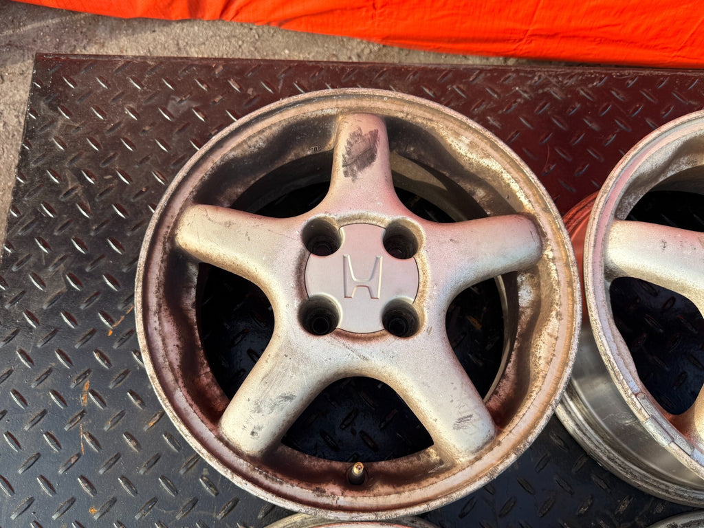 93 97 HONDA DEL SOL S SI   5 SPOKE   VTEC MODEL 14 INCH WHEELS AND TIRES   #2957