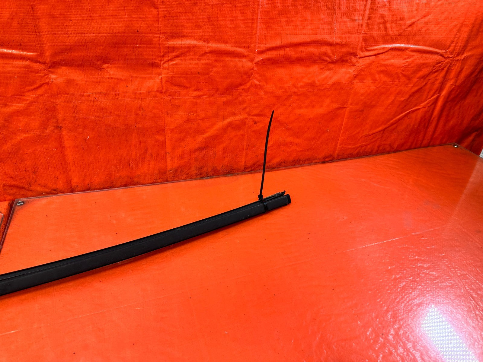 13 16 HYUNDAI GENESIS COUPE   ROOF TRIM WEATHER STRIP SET   LEFT & RIGHT OEM 3261