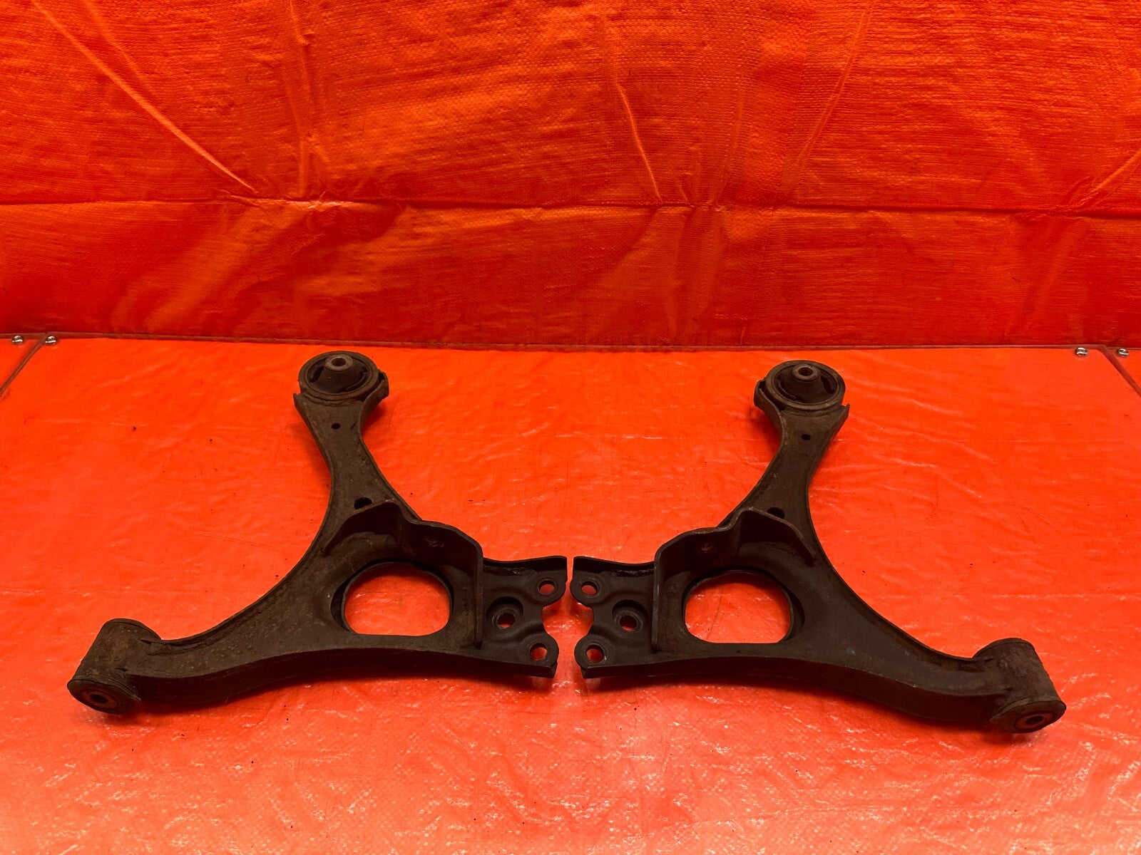 06 11 HONDA CIVIC SI   LEFT & RIGHT   FRONT LOWER CONTROL ARMS   OEM FACTORY 2048