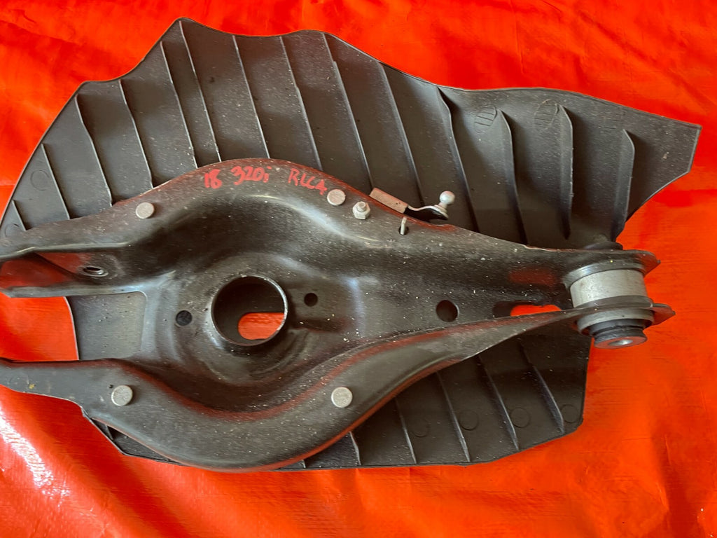 14 18 BMW 320i   BASE   NON SPORT RWD   DRIVER LEFT REAR LOWER CONTROL ARM   OEM4