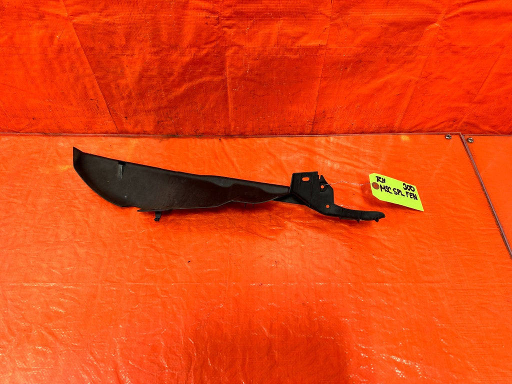 06 11 HONDA CIVIC SI   UNDER HOOD FENDER TRIM   PASSENGER RIGHT SIDE   OEM 3000