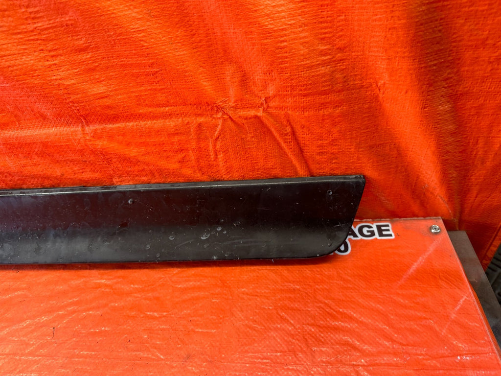 88 89 HONDA CRX   LEFT   LOWER DOOR MOLDING TRIM INSERT LINER LINING OEM #2431