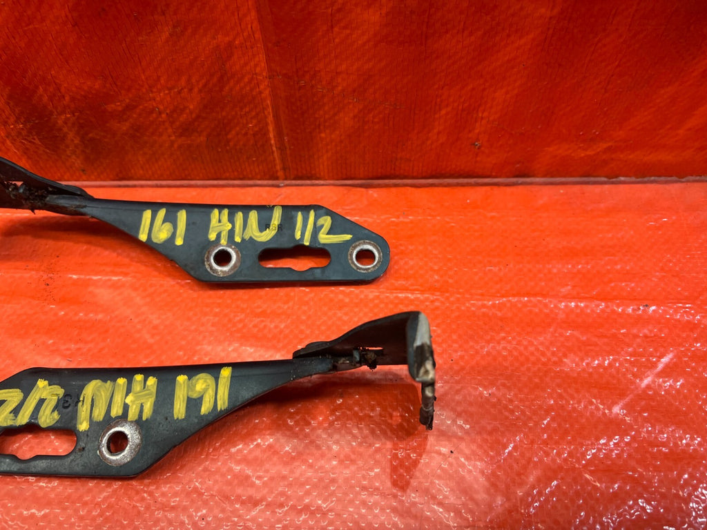 94 01 ACURA INTEGRA   HOOD HINGE SET   LEFT AND RIGHT HINGES   OEM #1614