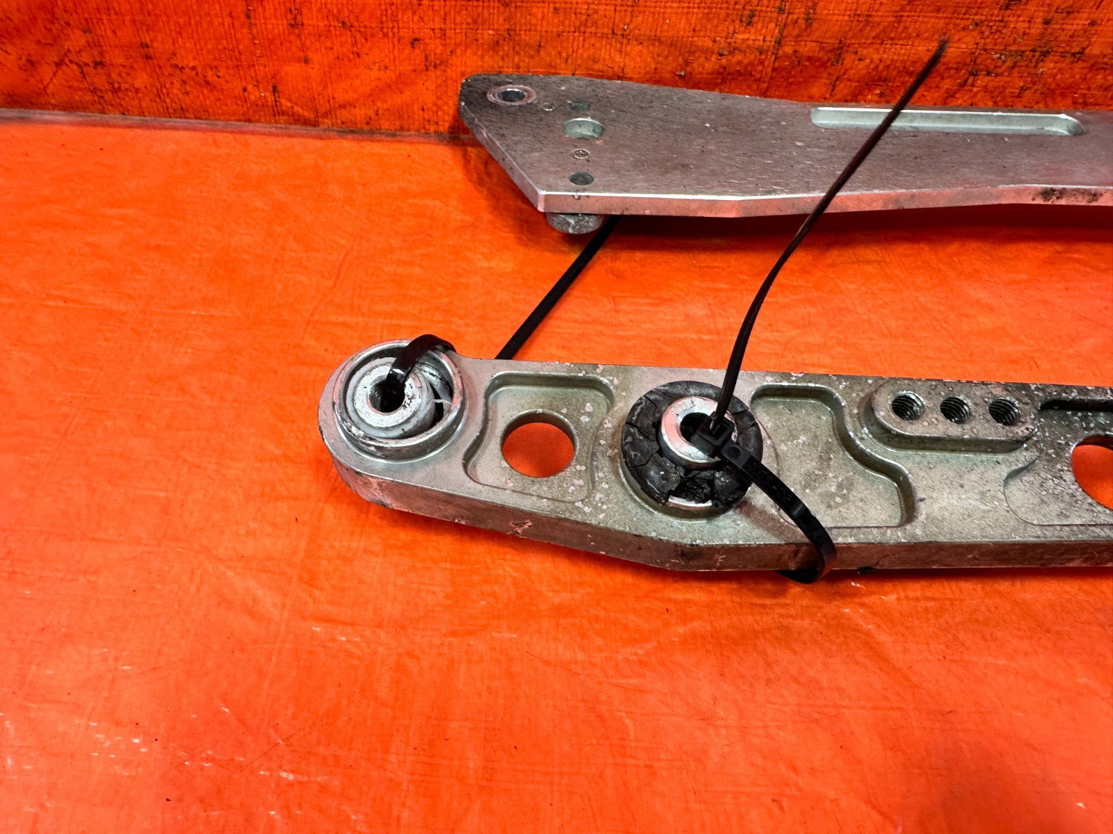 92 95 HONDA CIVIC    ALUMINUM REAR SUBFRAME BRACE LOWER CONTROL ARM #3277