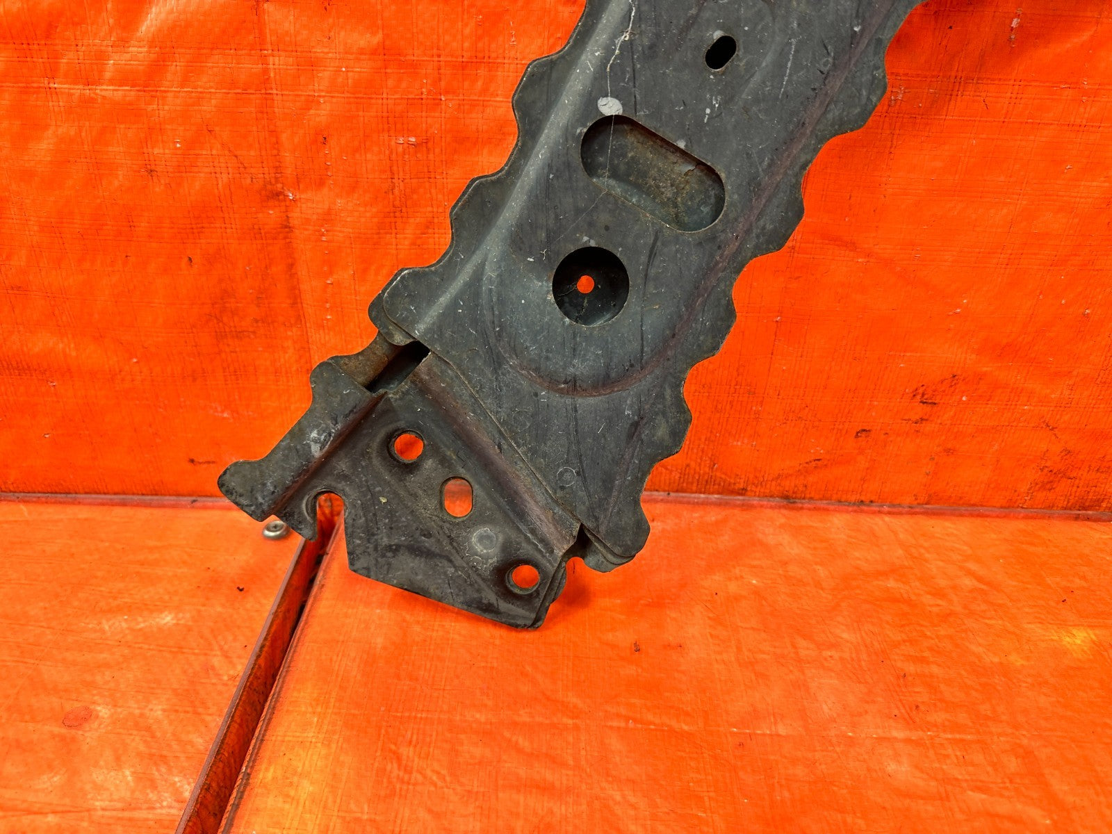08 15 INFINITI G37 COUPE & CONVERTIBLE SUBFRAME CROSSMEMBER BRACE BRACKET PLATE5
