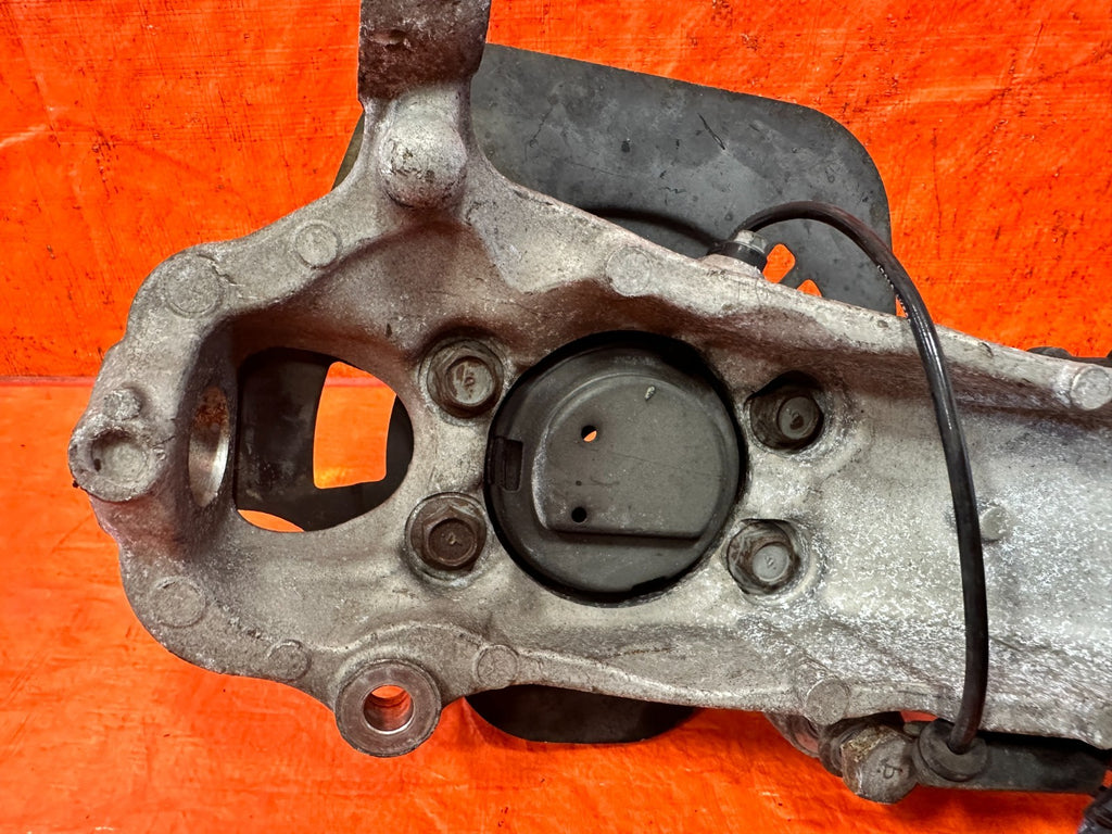 08 12 INFINITI G37 SPORT   DRIVER LEFT FRONT SPINDLE KNUCKLE HUB   OEM #3287