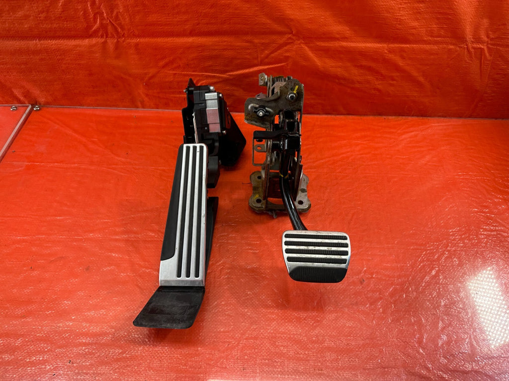 14 19 INFINITI Q50   ADAPTIVE STEERING   ACCELERATOR GAS & BRAKE PEDAL OEM #2220