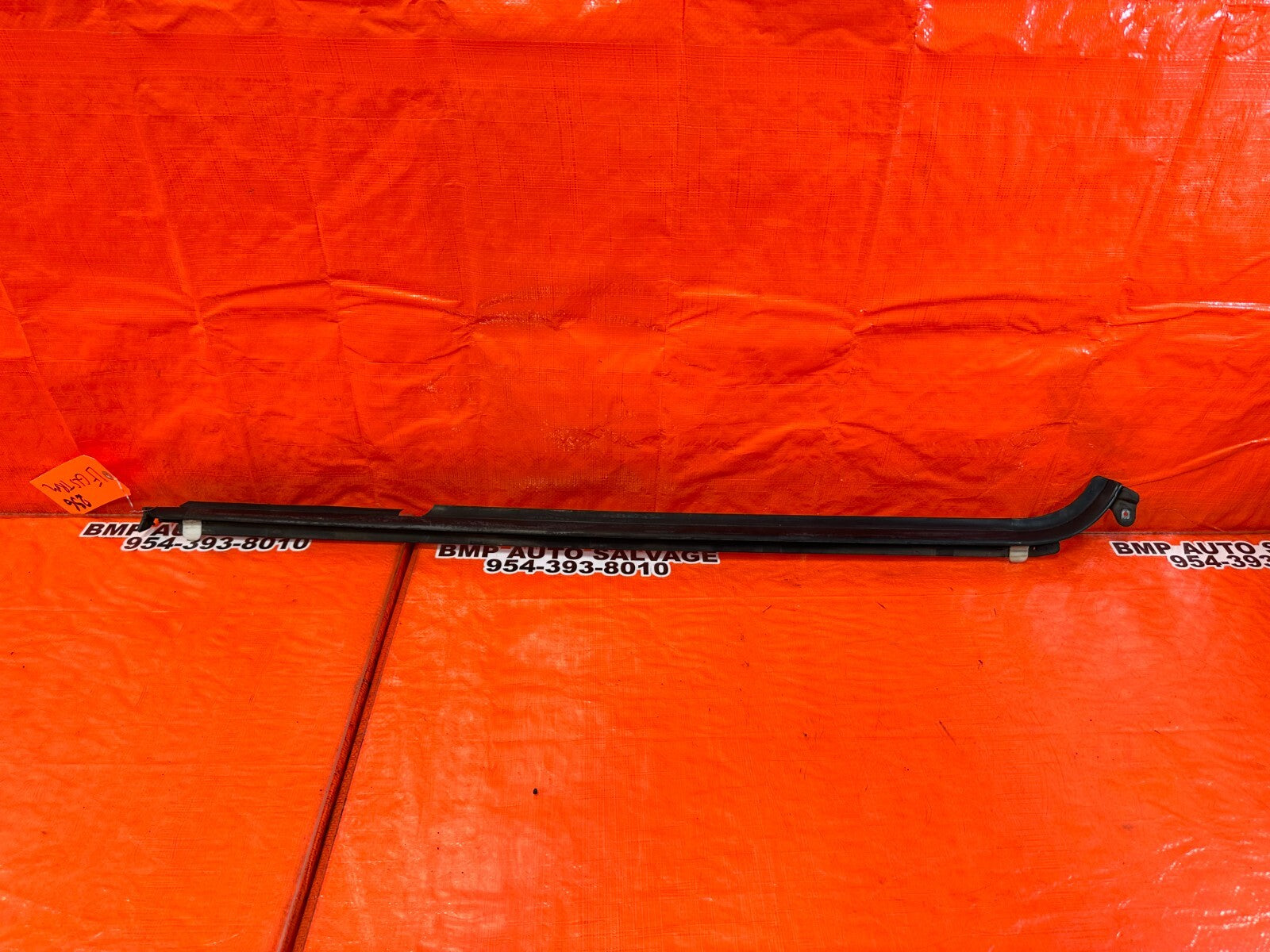 93 97 HONDA DEL SOL   DRIVER LEFT GLASS TRIM BELT MOLDING STRIP   OEM #2560