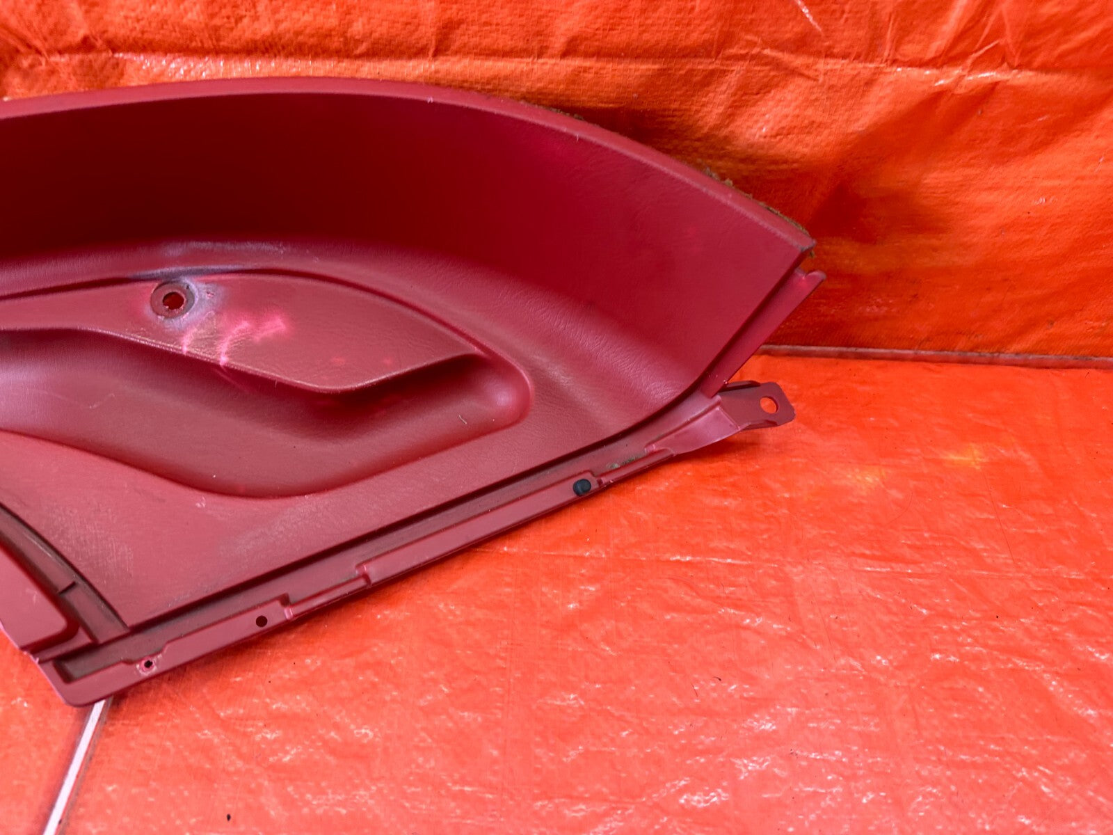 00 09 HONDA S2000   PASSENGER RIGHT SOFT TOP TRAY TRIM PLASTIC OEM FACTORY RED2