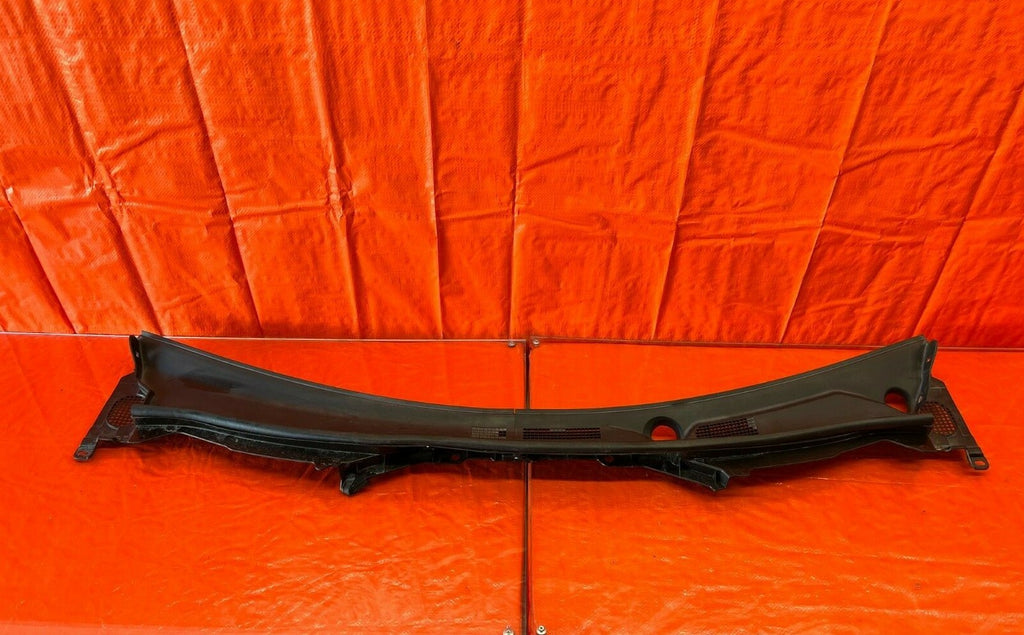 14 20 INFINITI Q50 Q60   WINDSHIELD WIPER COWL TRIM PLASTIC   OEM FACTORY #1130