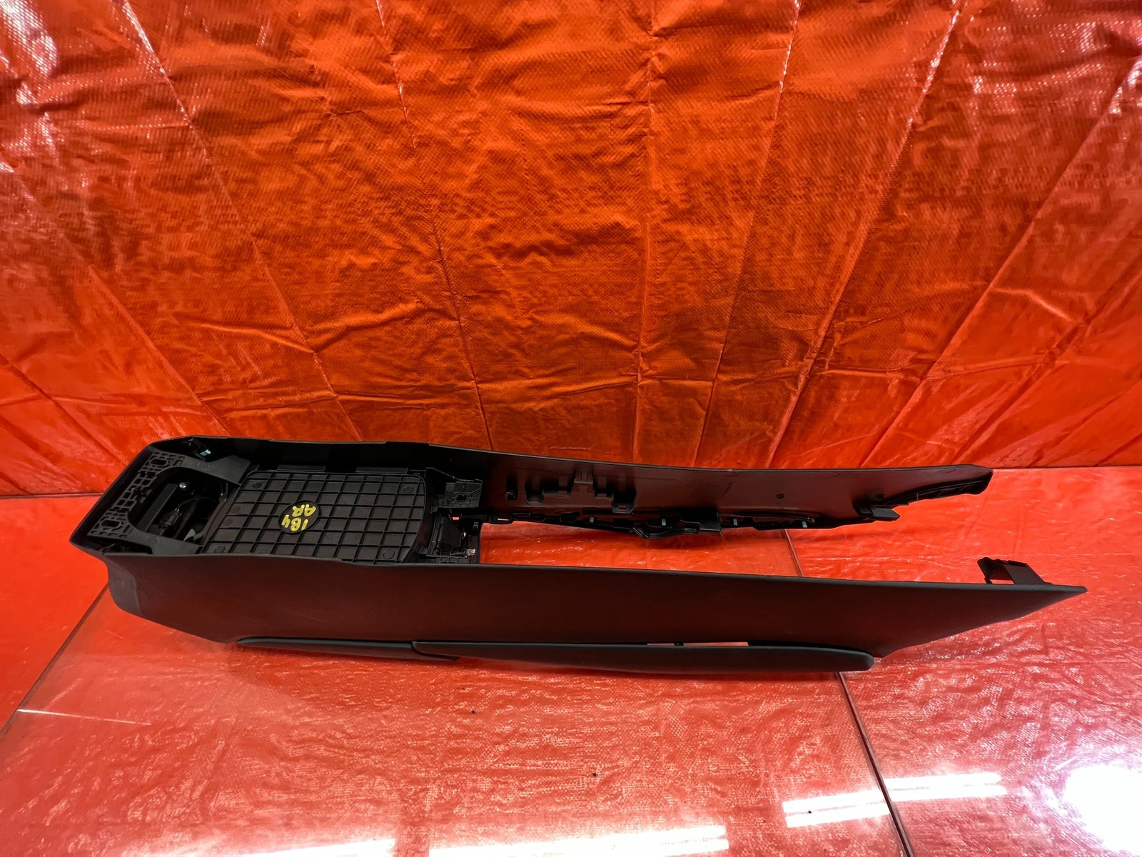 18 21 HONDA ACCORD SPORT   ARM REST / CENTER CONSOLE STORAGE COMPARTMENT OEM 18414